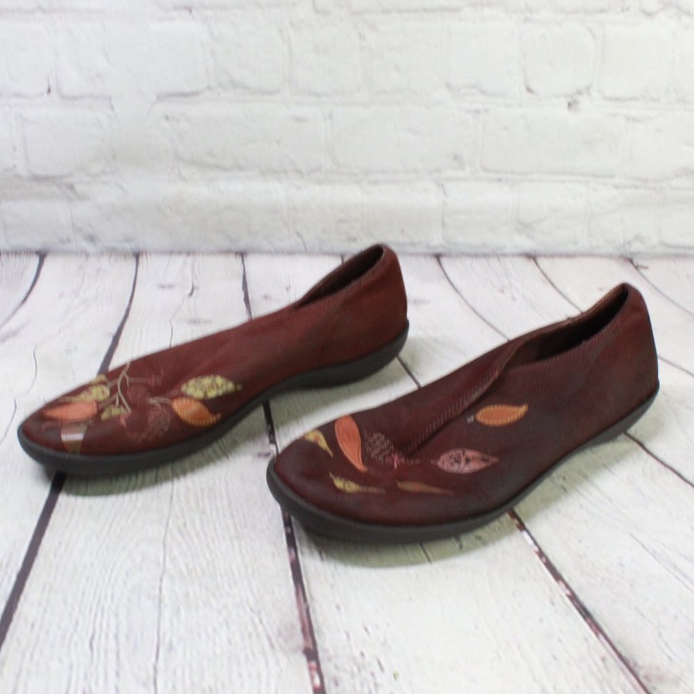 *Camper Burgundy Leather Embroidered Leaves Slip on Flats Casual Shoes Size 36 - Picture 2 of 9